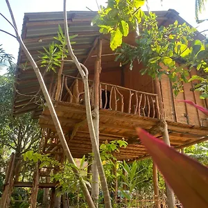 Paradise Treehouse Sigirîya
